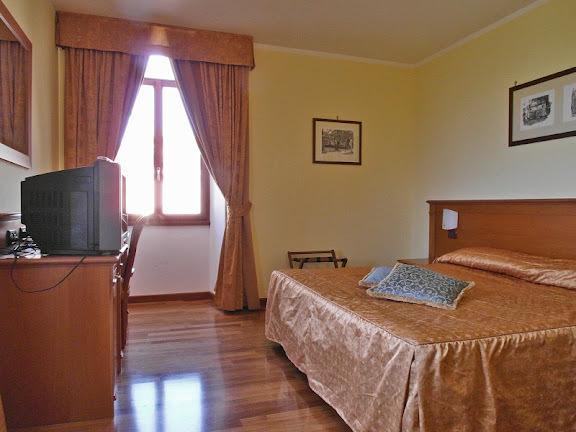 Hotel Villa Vecchia Monte Porzio Catone Exterior photo